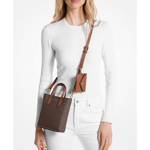 NWT Michael Kors Vincent Extra-Small Logo Crossbody Bag With Card Case - Picture 1 of 9